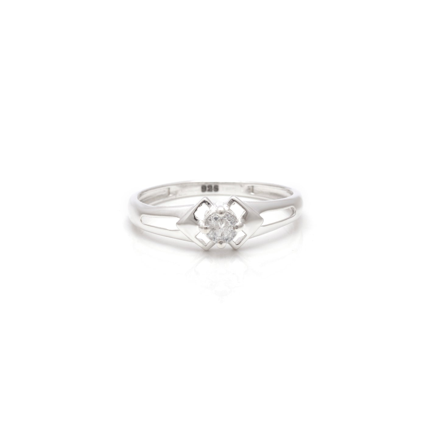 Minimalist Silver Ring with Solitaire Design