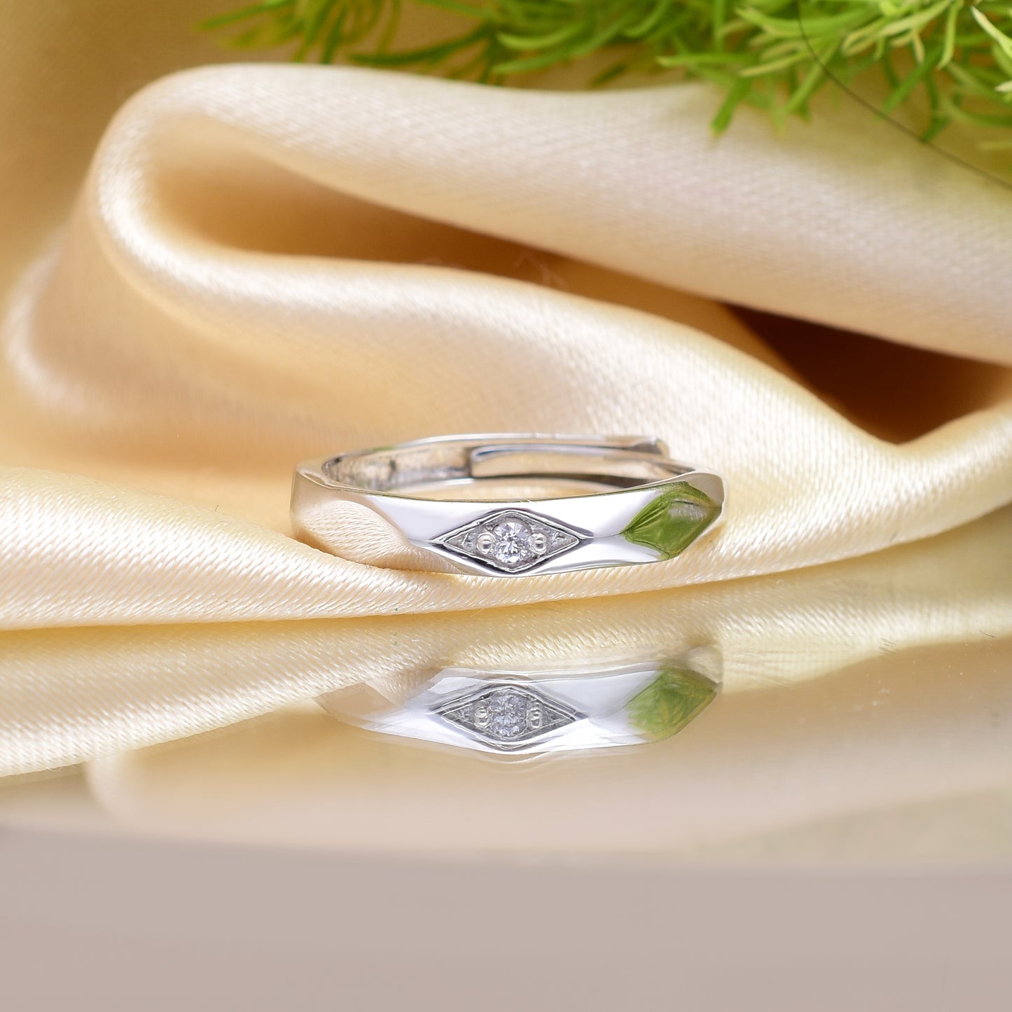 Beautiful Shiny Pure 925 Silver Ring